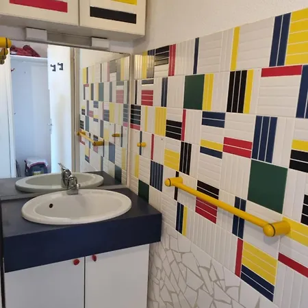 Naturiste Cap D'agde Port Venus 306 *