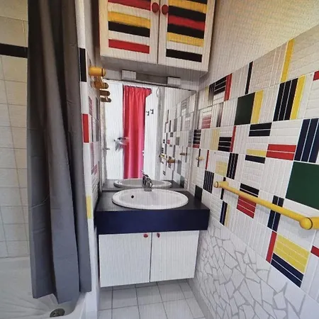 Naturiste Cap D'agde Port Venus 306